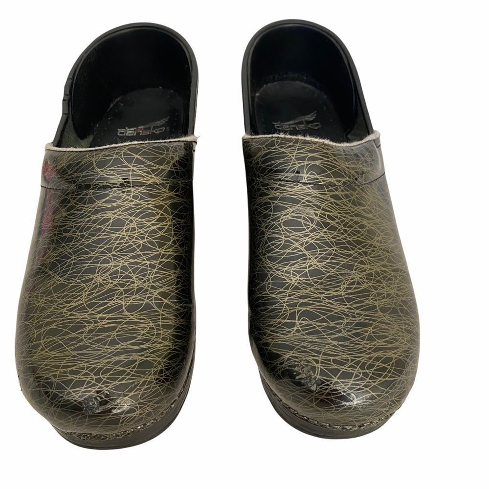 Dansko Black/Gold Scribble Design Professional Clogs Sz 39‎ (8.5-9)